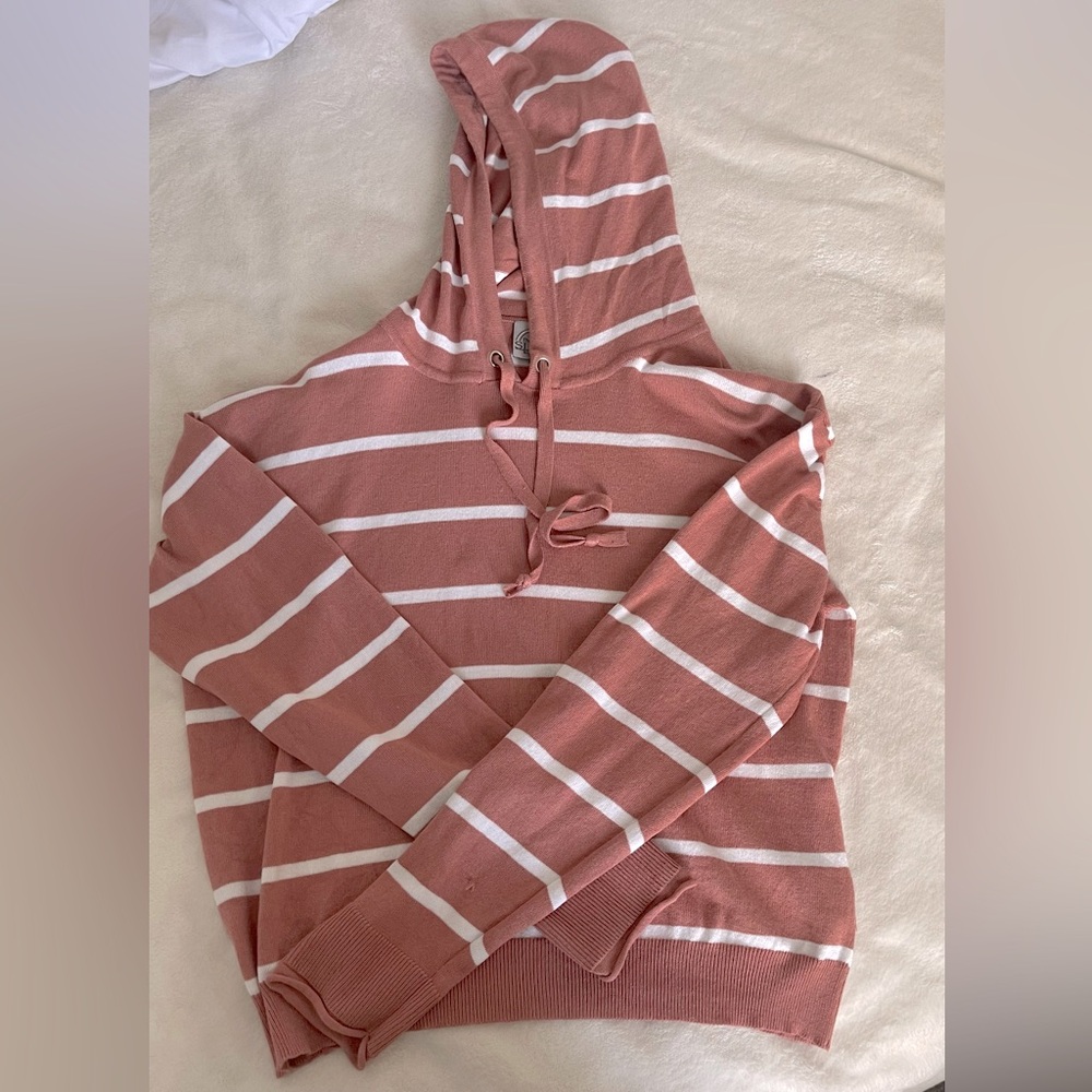 I don't use it anymore and it's in perfect condition. T Shirt long sleeve